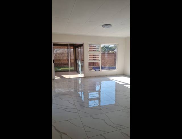 4 BEDROOM HOUSE FOR SALE IN AVIARY HILL